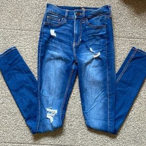 Hollister High rise Super Skinny Jean. Hollister classic stretch.